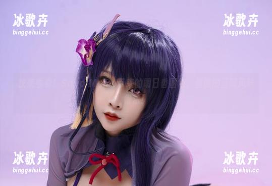 快来看看！Sayo Momo带来的明日香图包，里面的圣诞风味很浓！